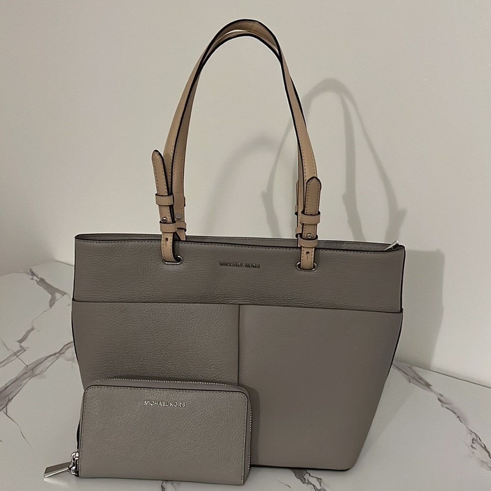 Michael Kors purse and wallet
